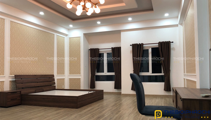 Trang Trí Tường Tân Cổ Điển Nhà Phố Quận 10